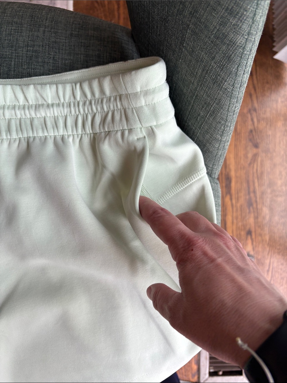 Lululemon softstreme set high rise 4” shorts and cropped sweatshirt kohlrabi 10 - Picture 14 of 16